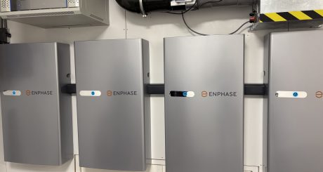 4 enphase thuisbatterijen 5p flexphase